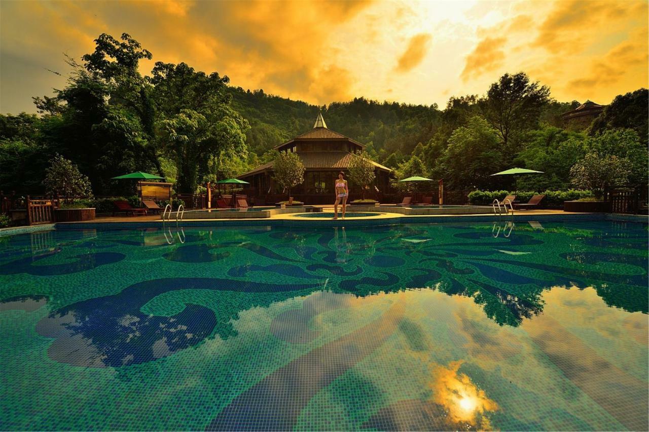 Harmona Resort & Spa Zhangjiajie Buitenkant foto